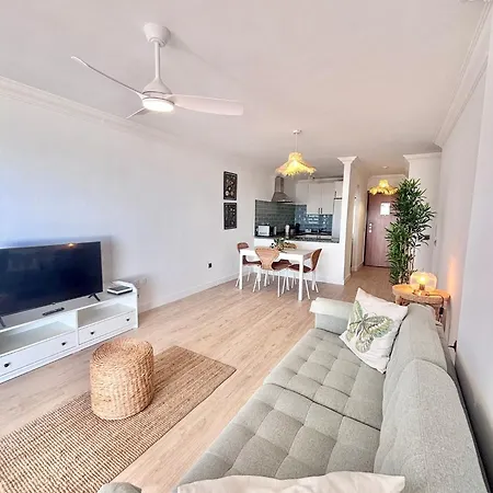 Ocean View Haven, Perla Del Mar Apartment *
