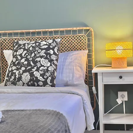 Ocean View Haven, Perla Del Mar Apartment *